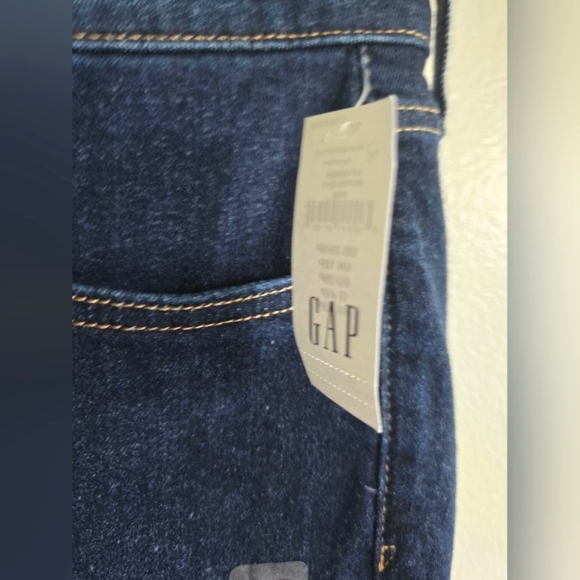 NWT! GAP, High Rise Vintage Slim Jeans, Rinsed, Size 29P- $70 - Picture 8 of 11